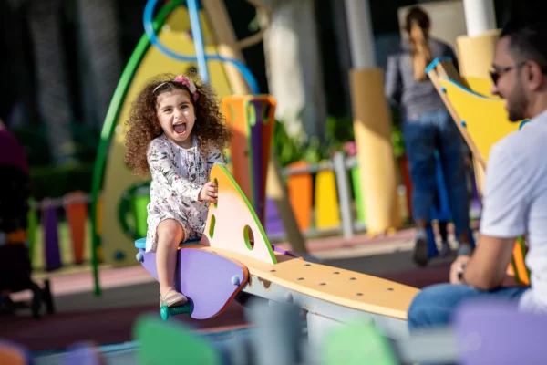 dohsi-childrens-playground-7377-hor-clsc
